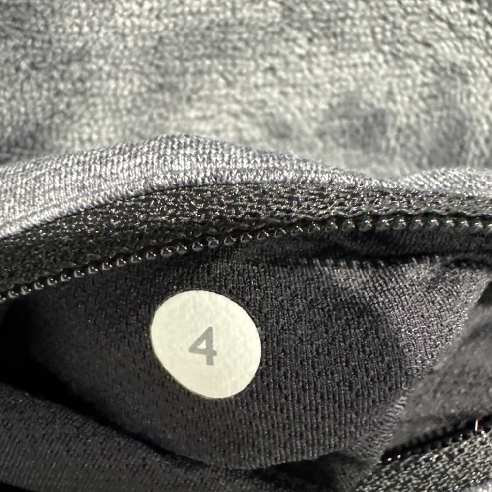 Lululemon Leggings Womens Size 4 Speed Up Tight Crop Gray Athleisure Gym Yoga - Picture 7 of 7